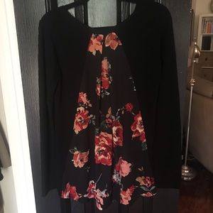 Le Lis Stitchfix Size M Floral Back Sweater